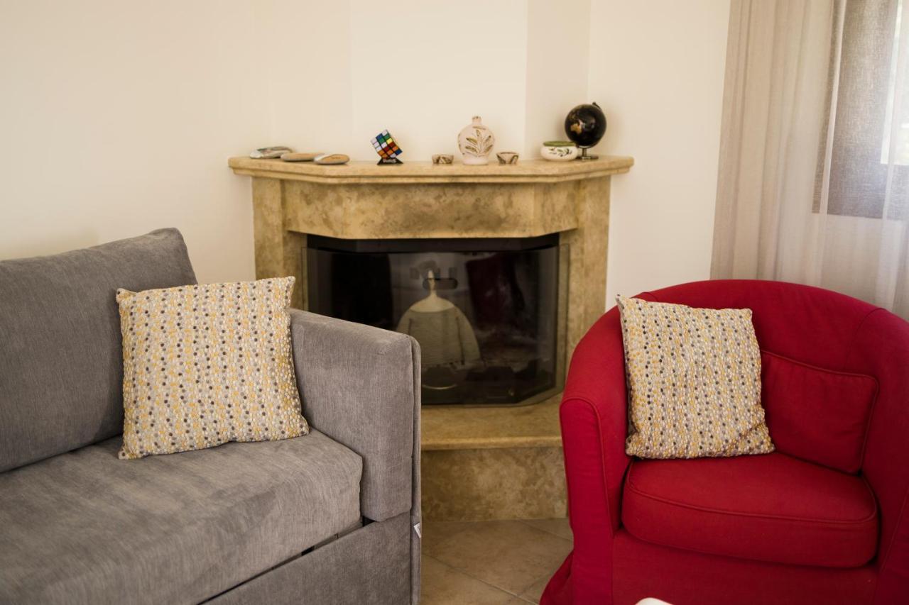 The Corner House At Gennadi Court Villa Buitenkant foto